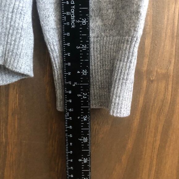 Banana Republic Mens Sweater Gray 100% Merino Wool V Neck Pullover XL - Picture 8 of 11